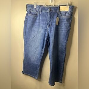 NWT Womens ST John’s Bay size 16 Capri jeans